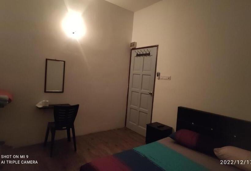 חדר בסיסי, Benuthomestay