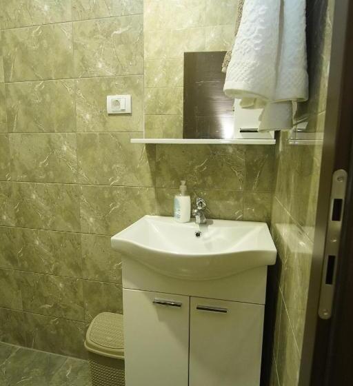 اتاق استاندارد چهار تخته, Hacijenda