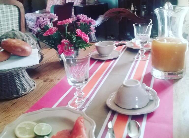 غرفة عائلية, Au Bonheur De Ce Monde