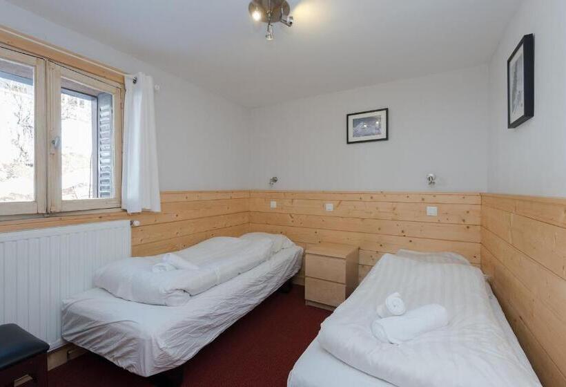 标准三人间, Le Refuge