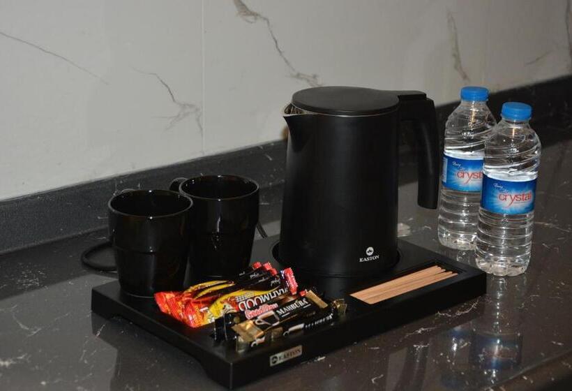 Deluxe Suite King Bed, Myflower 3