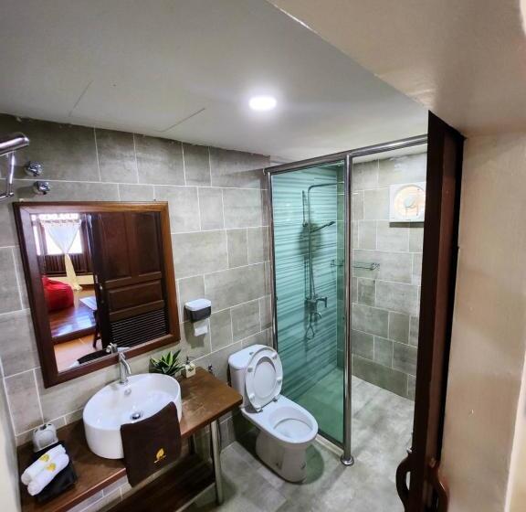 סטודיו דלוקס, Uptown Eco