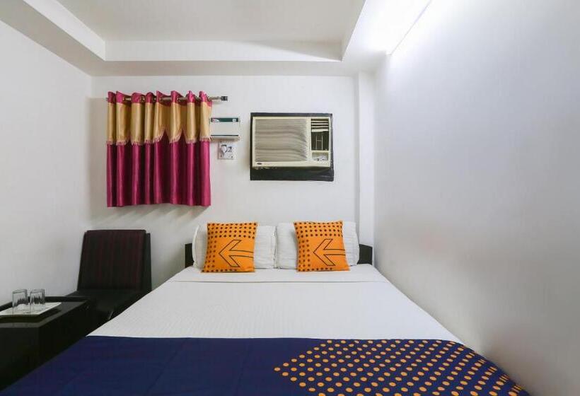 اتاق کلاسیک سه تخته, Oyo Hotel Spn