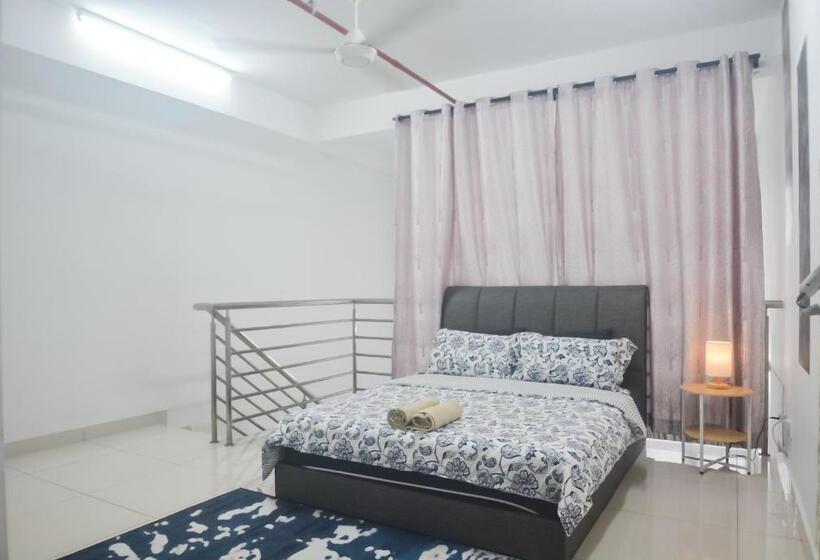 Люкс Дюплекс, Azfa Duplex Suite At De Centrum Putrajaya Bangi Free Wifi