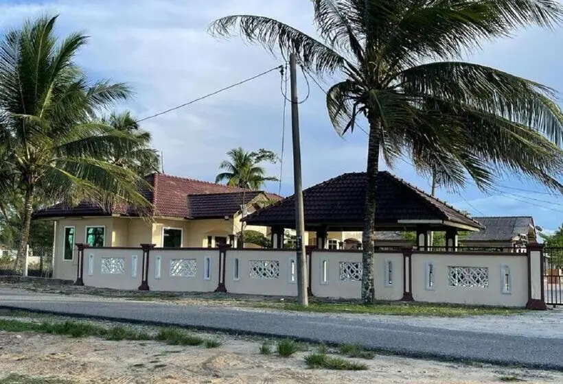 ３ベッドルームハウス, Faris S Homestay & Resort