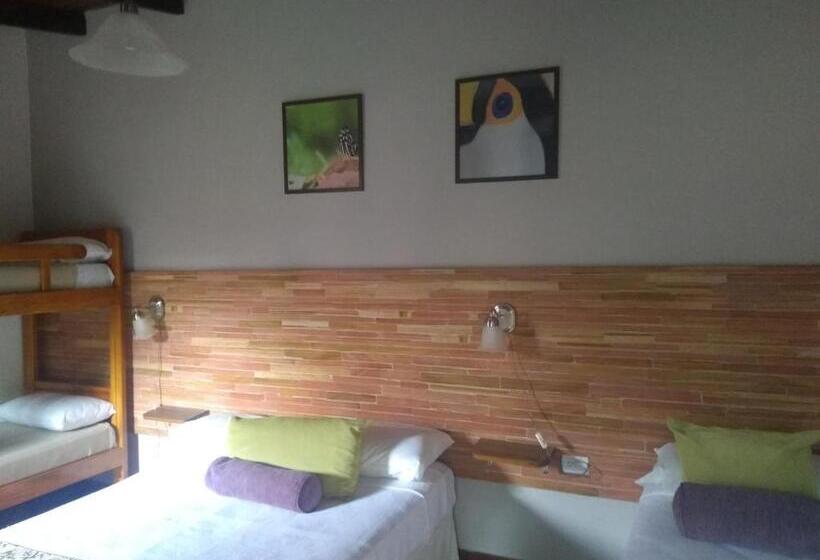 ファミリールーム, Hostería Montes