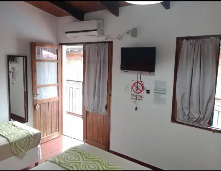 ファミリールーム, Hostería Montes
