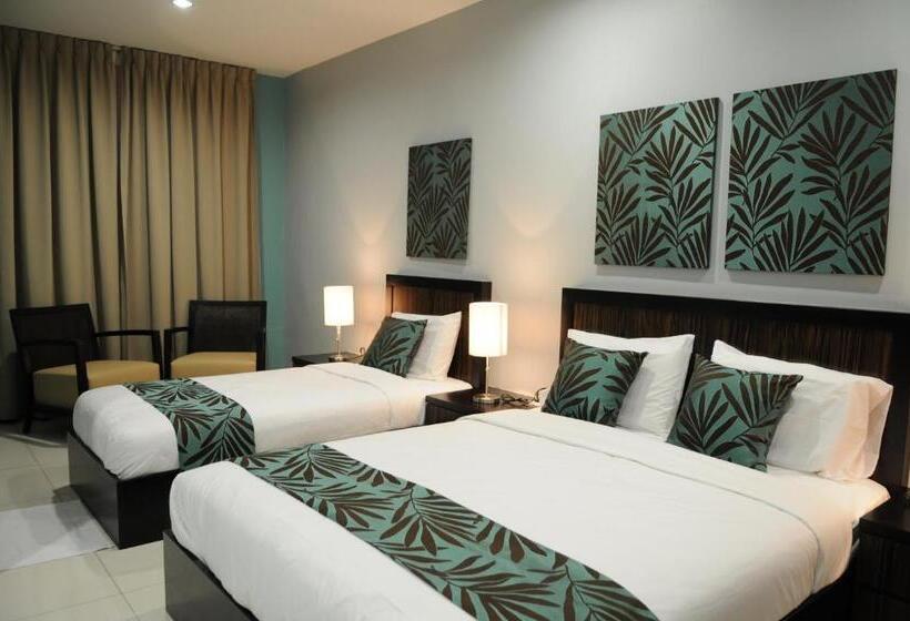 חדר קומפורט לשלושה, Marina Oriental