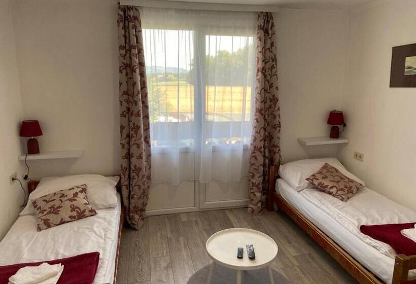 اتاق استاندارد, Pension Victoria