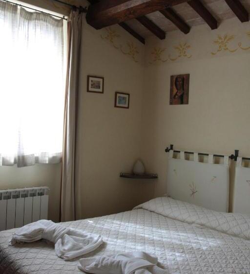 スタンダードシングルルーム, Agriturismo Casale Nel Parco Dei Monti Sibillini