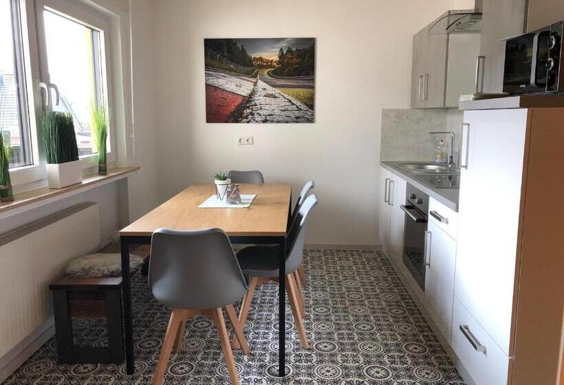 Апартаменты 3 Спальни, Big Ben S Guesthouse