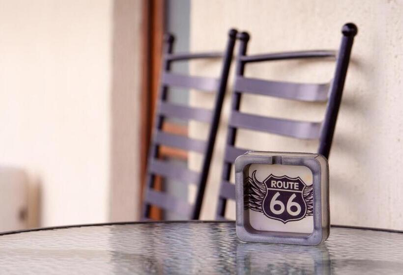Camera Tripla Superiore, Complex Route 66