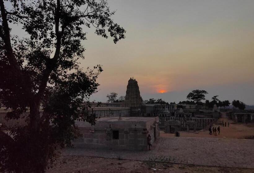 Номер Стандарт, Manasa Guest House