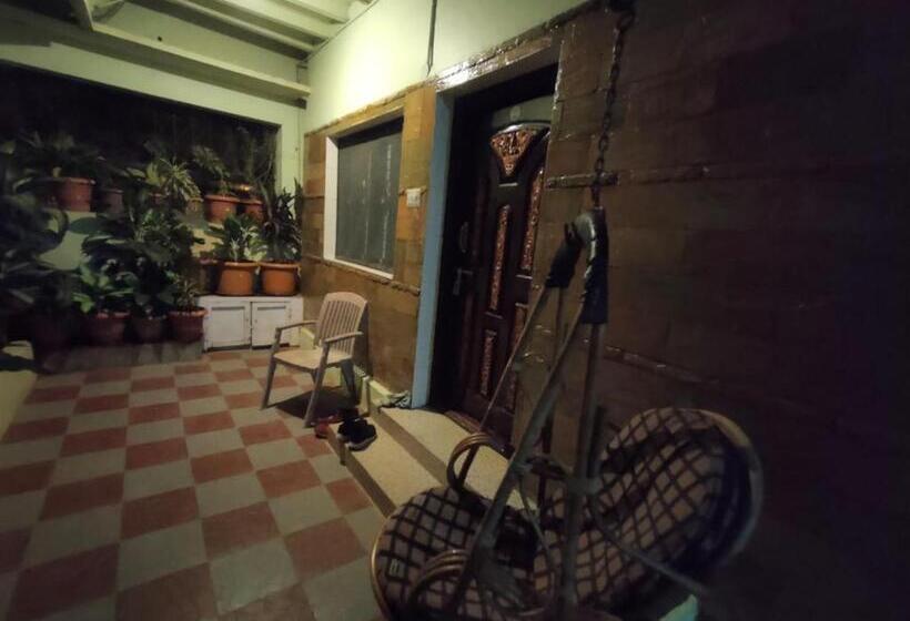 Номер Deluxe, Manasa Guest House