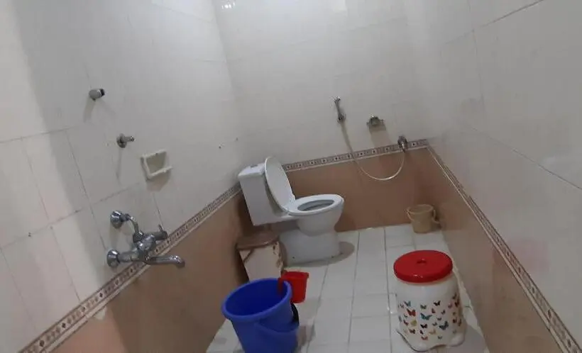 デラックスルーム, Manasa Guest House