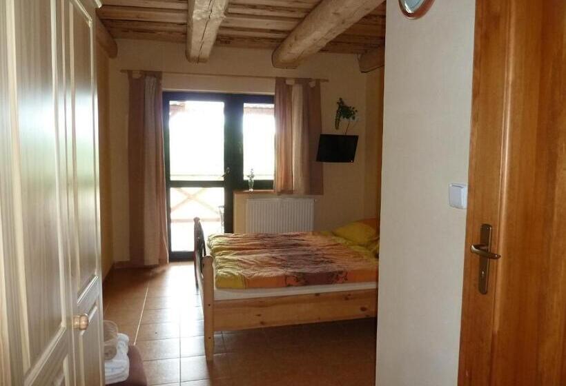 غرفة ديلوكس مزودة بشرفة, Q Ranch