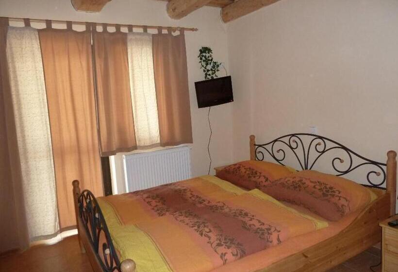 غرفة ديلوكس مزودة بشرفة, Q Ranch