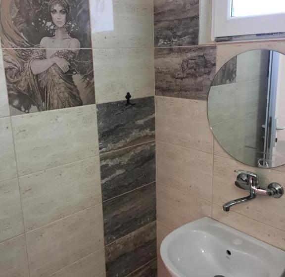 غرفة قياسية, Vila Flory & Crystiana