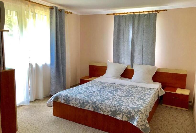 סוויטה, Pensiunea Karelia