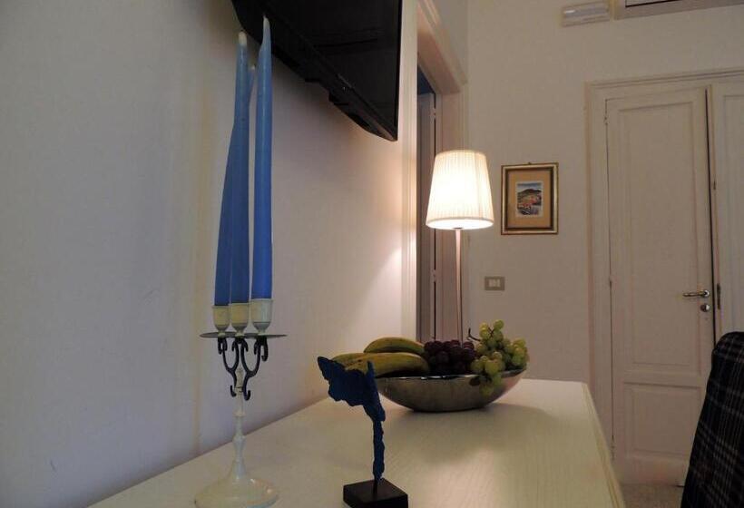 オーシャンビュースタンダードルームバルコニー付き, B&b Nike Rooms Only