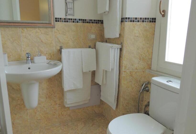 バルコニー付スタンダード4ベッドルーム, B&b Nike Rooms Only