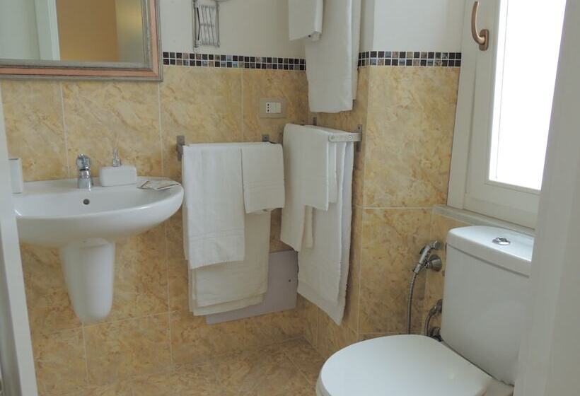 バルコニー付スタンダード4ベッドルーム, B&b Nike Rooms Only