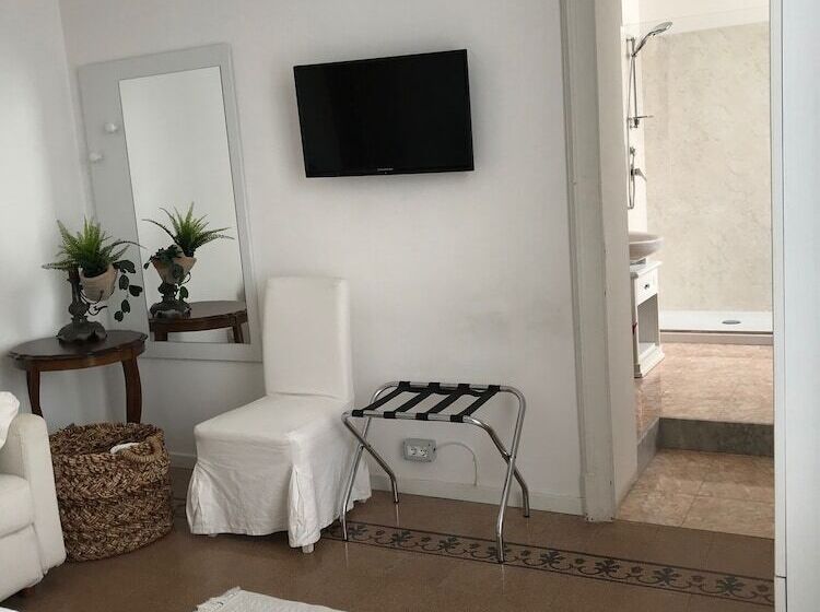 Номер Superior Вид на Море с Балконом, B&b Nike   Rooms Only