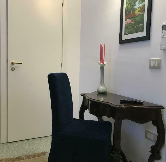 バルコニー付きスタンダードルーム, B&b Nike Rooms Only