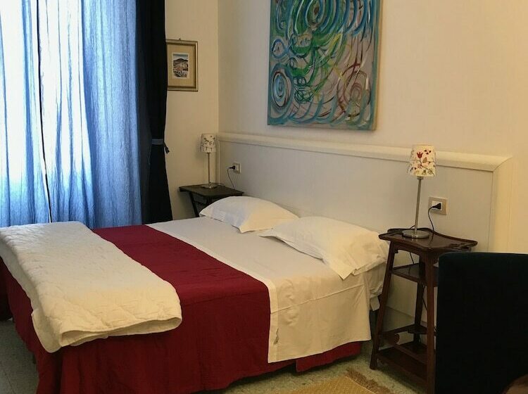 バルコニー付きスタンダードルーム, B&b Nike Rooms Only