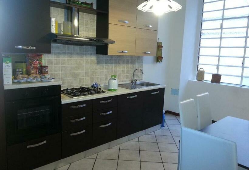 آپارتمان 2 خوابه, B&b Smeraldo Airport