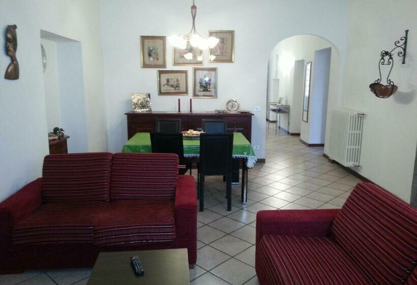 آپارتمان 2 خوابه, B&b Smeraldo Airport