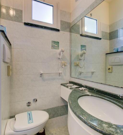 غرفة قياسية مزوَّدة بشُرفة, Christian Ideale Per Famiglie