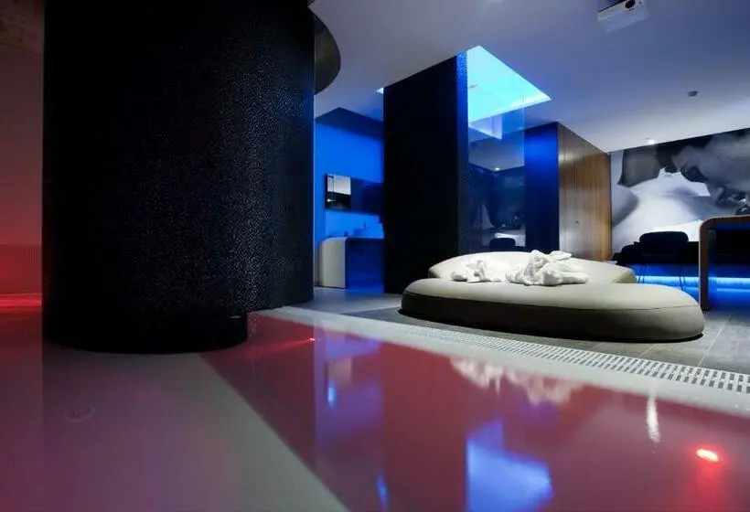 Sviitti Uima-allas, Mood Private Suites