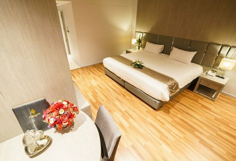 수피리어 룸, New Season Square