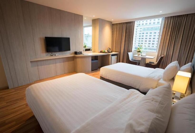 수피리어 룸, New Season Square