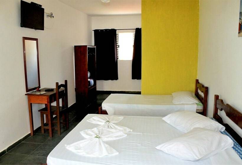 غرفة قياسية ثلاثية, Pousada E Restaurante H Guarujá