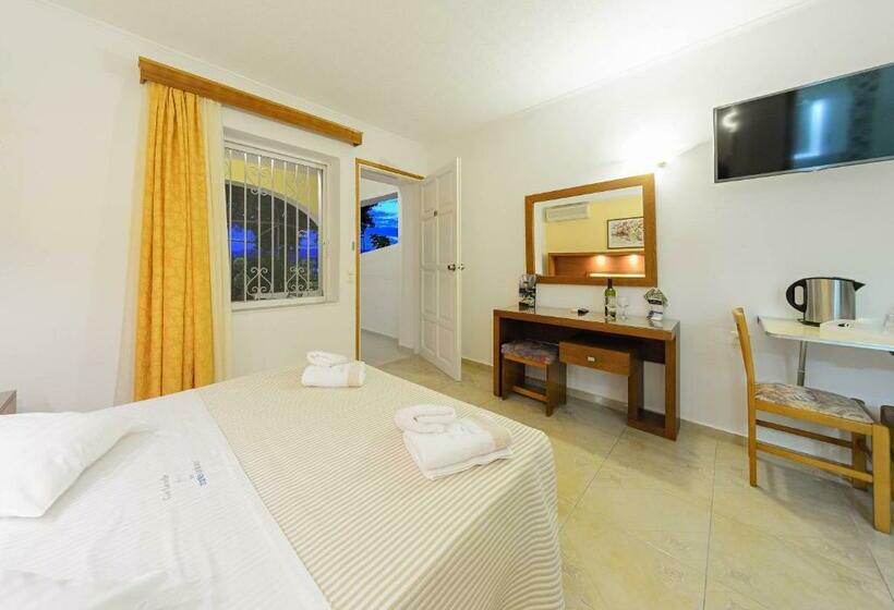 スタンダードスタジオ, Zante Palace