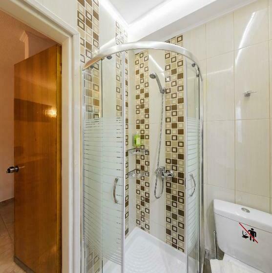 スタンダードスタジオ, Zante Palace