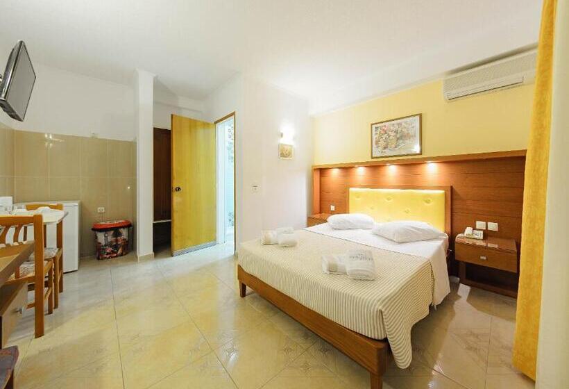 غرفة قياسية مزوَّدة بتراس, Zante Palace