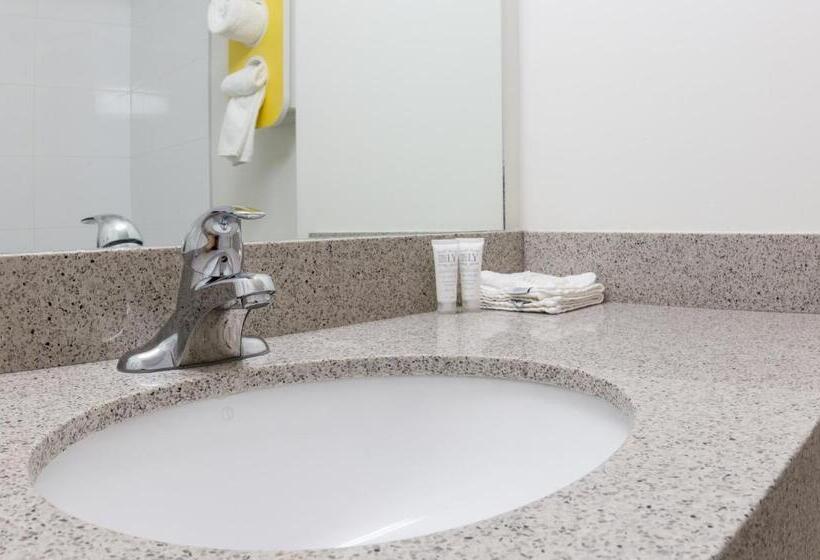 חדר דלוקס, Motel 6fort Nelson, Bc