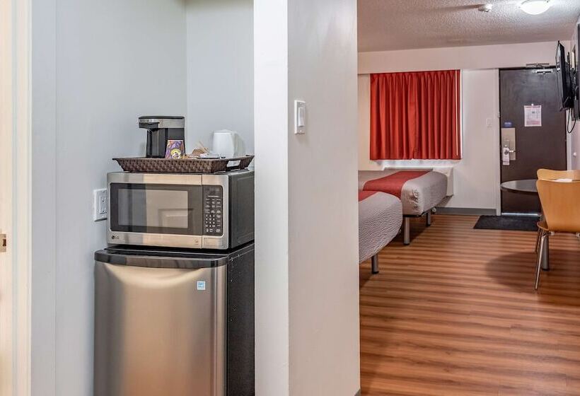 Номер Deluxe, Motel 6fort Nelson, Bc