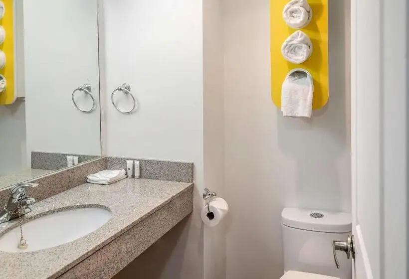 デラックスルーム, Motel 6fort Nelson, Bc