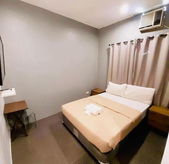 غرفة ديلوكس, Hometown Hotel   Lacson Bacolod
