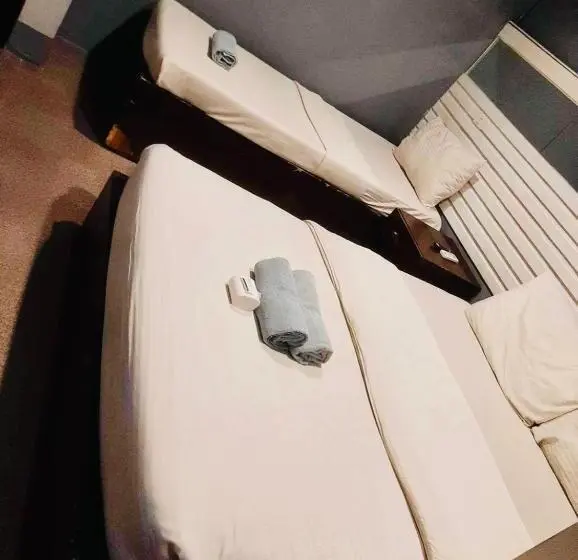 スタンダードトリプルルーム, Hometown Hotel Lacson Bacolod