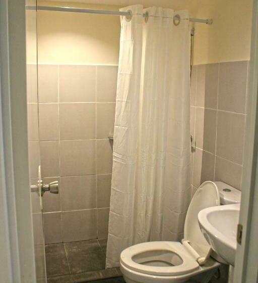 经济房, Hometown Hotel   Lacson Bacolod