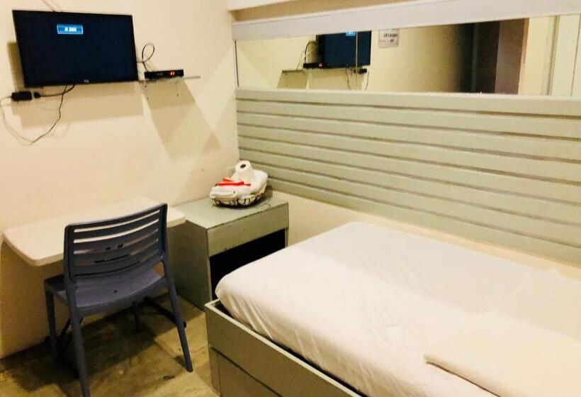 经济房, Hometown Hotel   Lacson Bacolod