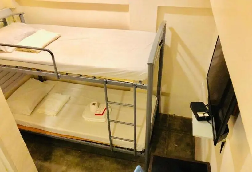 エコノミールーム, Hometown Hotel Lacson Bacolod