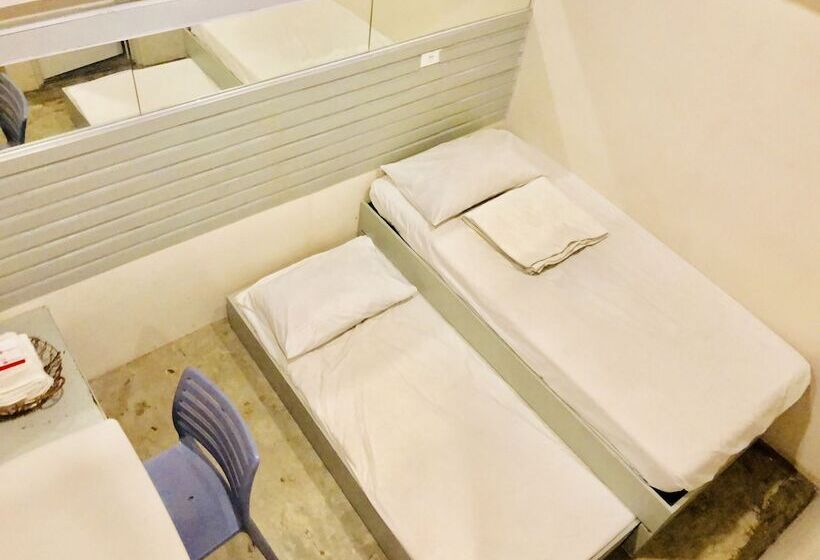 经济房, Hometown Hotel   Lacson Bacolod