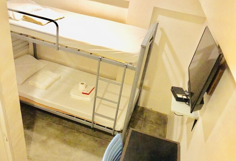 经济房, Hometown Hotel   Lacson Bacolod