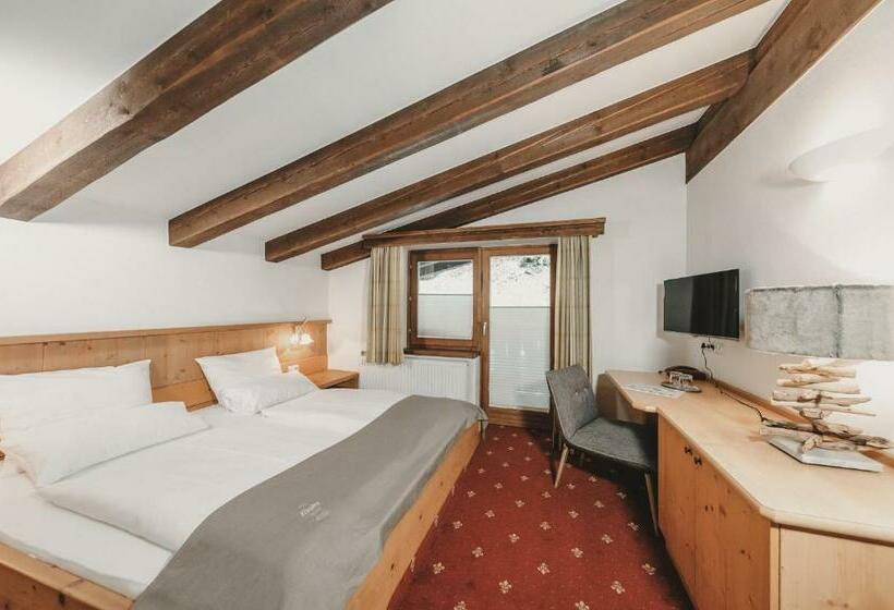 اتاق کلاسیک, & Appartements Tiroler Buam